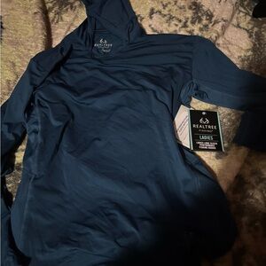 Realtree Women's Navy Long sleeve shirt with a hood